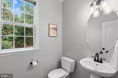 Entry Way - 21364 Scara Pl, Broadlands, VA 20148 photo 2 of 5