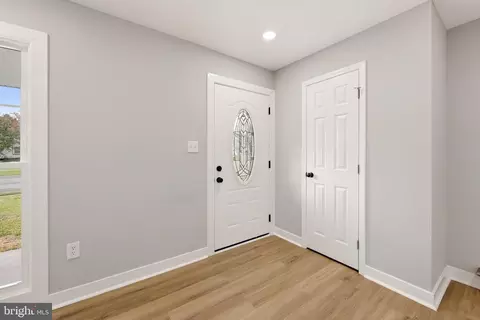 Entry Way - 1201 E Holly Ave, Sterling, VA 20164 photo 1 of 7