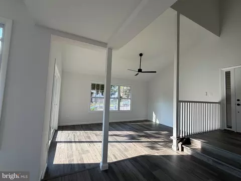 Living - 102 Wrightwood Pl, Sterling, VA 20164 photo 1 of 2