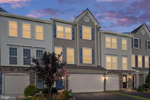25151 Sweet Myrtle Sq, Aldie, VA 20105