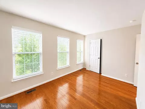 Bedroom - 43524 Wheadon Ter, Chantilly, VA 20152 photo 2 of 5
