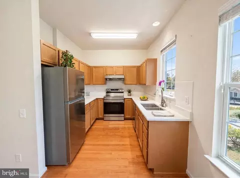 Kitchen - 43524 Wheadon Ter, Chantilly, VA 20152 photo 1 of 1