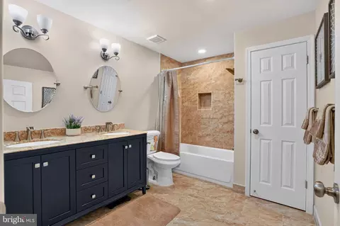 Bath - 21419 Ashburn Run Pl, Ashburn, VA 20147 photo 3 of 3