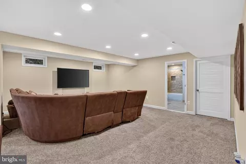 Other - 21419 Ashburn Run Pl, Ashburn, VA 20147 photo 15 of 17
