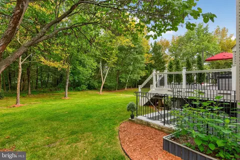 Exterior - 21419 Ashburn Run Pl, Ashburn, VA 20147 photo 5 of 5