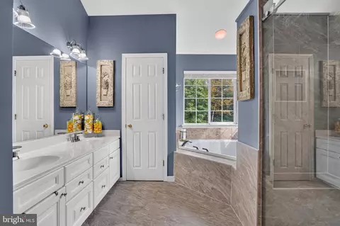 Bath - 21419 Ashburn Run Pl, Ashburn, VA 20147 photo 1 of 3