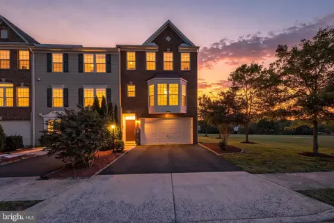 25421 Peaceful Ter, Aldie, VA 20105