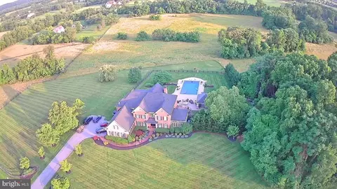 42865 Travelers Ln, Leesburg, VA 20176