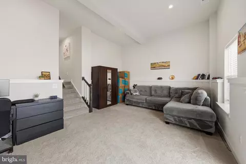 Living - 46324 Mount Kellogg Ter, Sterling, VA 20164 photo 1 of 1