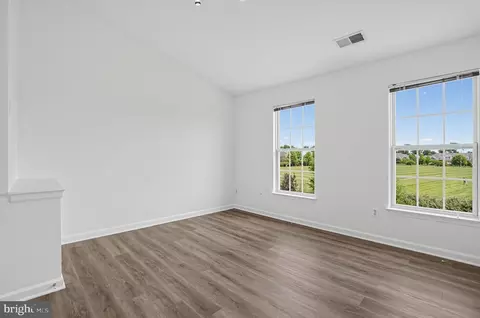 Living - 20970 Killawog Ter, Ashburn, VA 20147 photo 5 of 5
