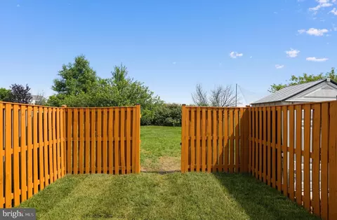 Exterior - 20970 Killawog Ter, Ashburn, VA 20147 photo 5 of 7
