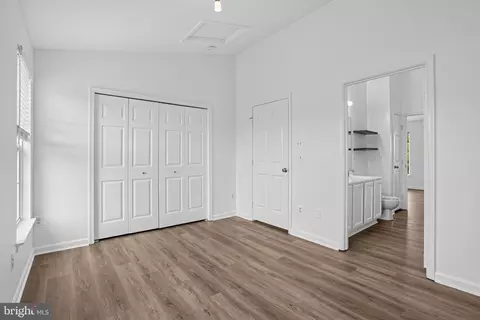 Entry Way - 20970 Killawog Ter, Ashburn, VA 20147 photo 10 of 13