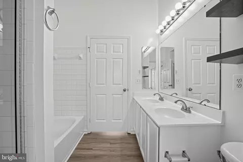 Entry Way - 20970 Killawog Ter, Ashburn, VA 20147 photo 13 of 13