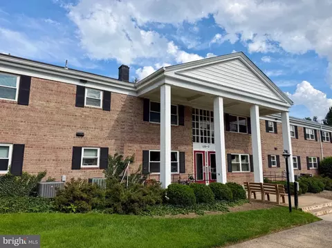 120 Washington St NE #5, Leesburg, VA 20176