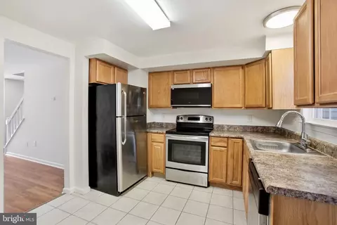 Kitchen - 18 Dorrell, Sterling, VA 20165 photo 2 of 2