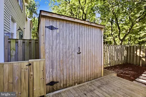 Exterior - 18 Dorrell, Sterling, VA 20165 photo 4 of 5