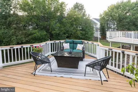Exterior - 42752 Locklear Ter, Chantilly, VA 20152 photo 5 of 8