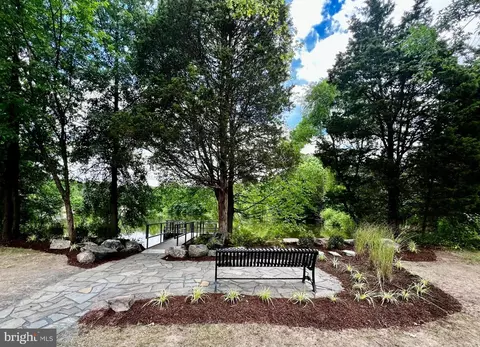 View/Area - 42752 Locklear Ter, Chantilly, VA 20152 photo 1 of 2
