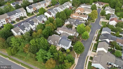View/Area - 20516 Adena Ter, Ashburn, VA 20147 photo 5 of 5