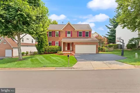 47003 Bainbridge Pl, Sterling, VA 20165