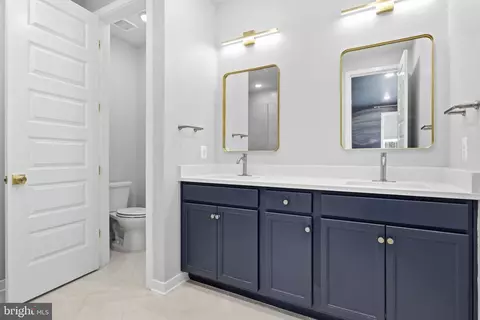 Entry Way - 22976 Copper Tree Ter, Ashburn, VA 20148 photo 6 of 8