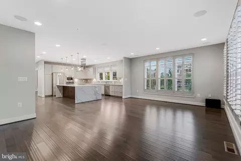 Living - 42384 Soave Dr, Brambleton, VA 20148 photo 3 of 7