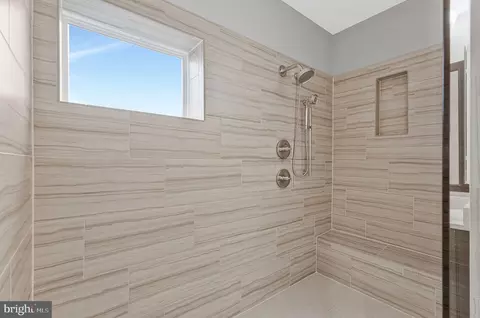 Bath - 42384 Soave Dr, Brambleton, VA 20148 photo 4 of 7