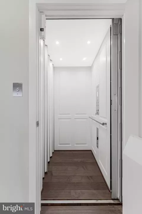 Entry Way - 42384 Soave Dr, Brambleton, VA 20148 photo 8 of 8