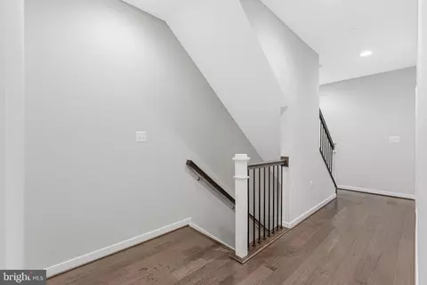 Entry Way - 42384 Soave Dr, Brambleton, VA 20148 photo 6 of 8