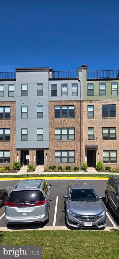 20344 Newfoundland Sq, Ashburn, VA 20147 photo 3