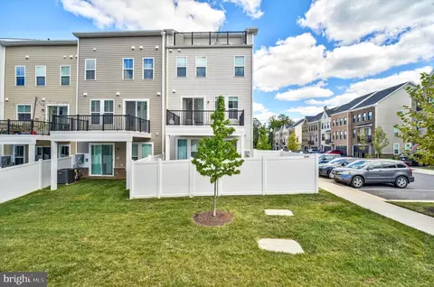 Exterior - 23057 Blue Eagle Ter, Ashburn, VA 20148 photo 3 of 8