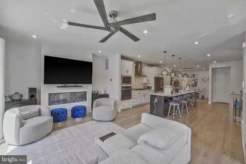Entry Way - 23057 Blue Eagle Ter, Ashburn, VA 20148 photo 3 of 6