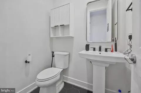 Entry Way - 23057 Blue Eagle Ter, Ashburn, VA 20148 photo 5 of 6
