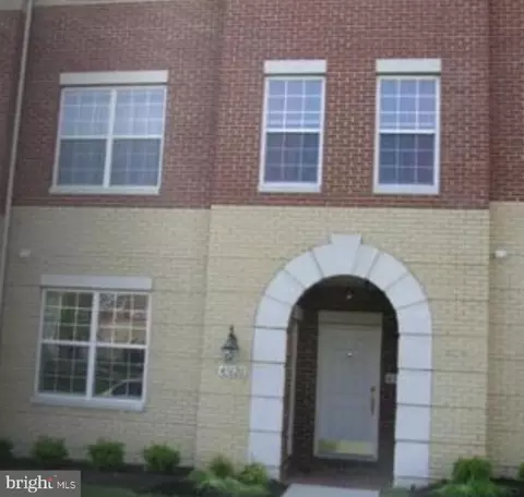 43620 Hampshire Crossing Sq, Leesburg, VA 20176