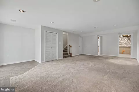 Living - 21130 Winding Brook Sq, Ashburn, VA 20147 photo 11 of 11