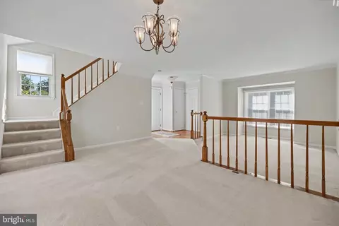 Living - 21130 Winding Brook Sq, Ashburn, VA 20147 photo 8 of 11