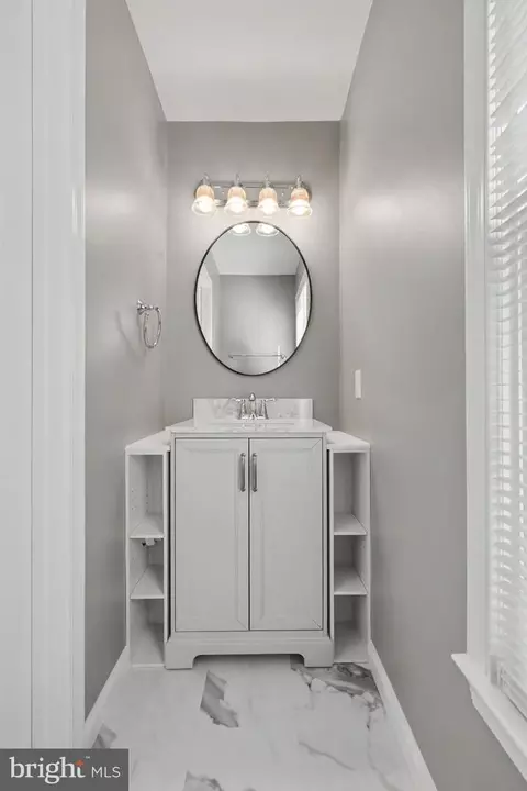 Bath - 21130 Winding Brook Sq, Ashburn, VA 20147 photo 1 of 5