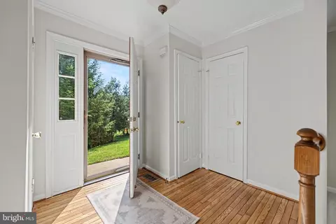 Entry Way - 21130 Winding Brook Sq, Ashburn, VA 20147 photo 1 of 4
