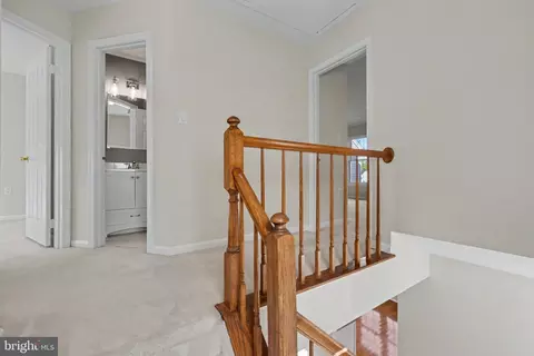 Entry Way - 21130 Winding Brook Sq, Ashburn, VA 20147 photo 3 of 4