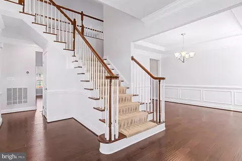 Entry Way - 26647 Foxwarren Way, Chantilly, VA 20152 photo 2 of 17