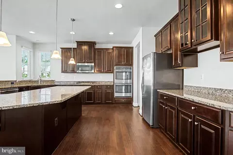 Kitchen - 26647 Foxwarren Way, Chantilly, VA 20152 photo 6 of 6