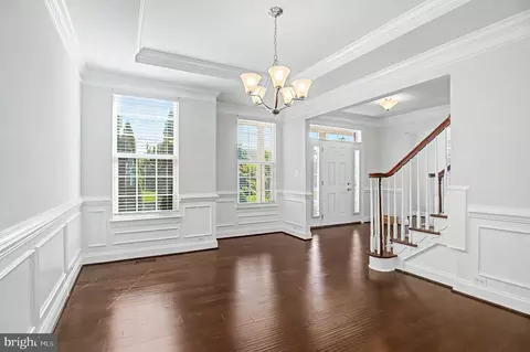 Entry Way - 26647 Foxwarren Way, Chantilly, VA 20152 photo 5 of 17