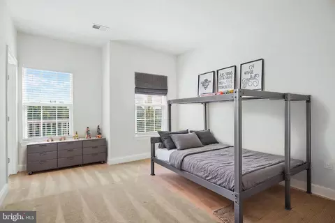 Bedroom - 26647 Foxwarren Way, Chantilly, VA 20152 photo 5 of 7