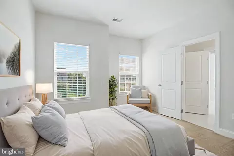 Bedroom - 26647 Foxwarren Way, Chantilly, VA 20152 photo 7 of 7