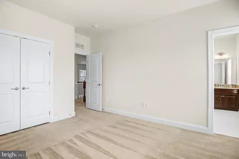 Bedroom - 26647 Foxwarren Way, Chantilly, VA 20152 photo 6 of 7