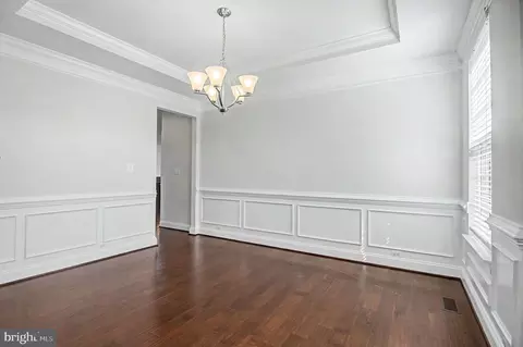 Entry Way - 26647 Foxwarren Way, Chantilly, VA 20152 photo 4 of 17