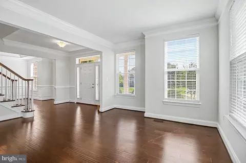 Entry Way - 26647 Foxwarren Way, Chantilly, VA 20152 photo 3 of 17