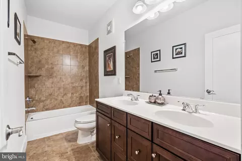Bath - 20536 Milbridge Ter, Ashburn, VA 20147 photo 5 of 5