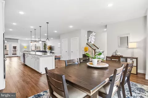 Dining - 20536 Milbridge Ter, Ashburn, VA 20147 photo 4 of 4