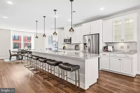 Kitchen - 20536 Milbridge Ter, Ashburn, VA 20147 photo 2 of 5